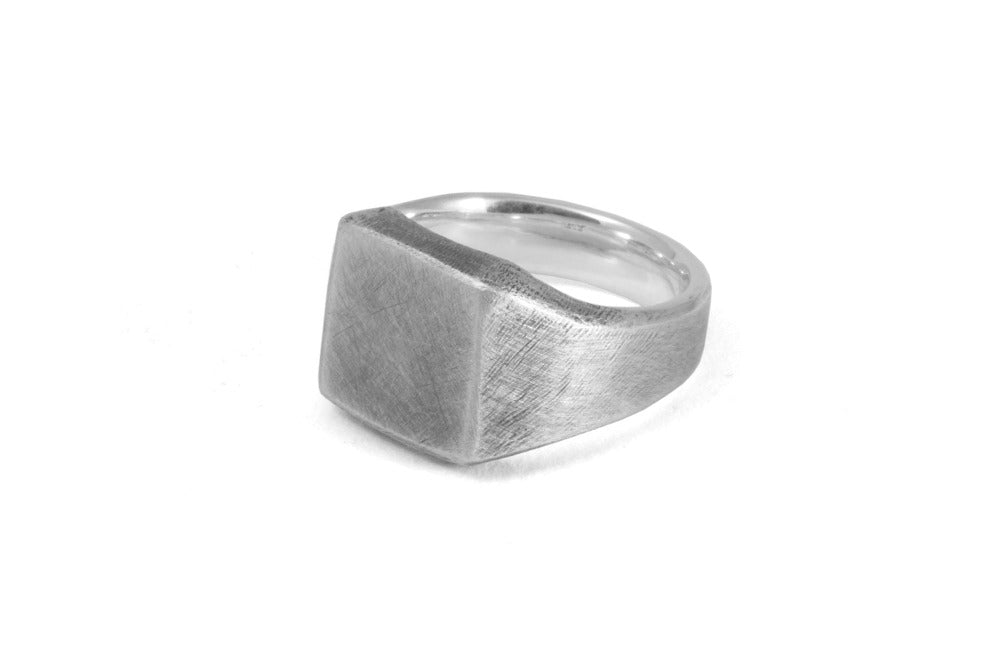025 - Signet Ring Square– 877 Workshop