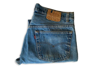 #600 Vintage Levi’s 501 - W35 L27 - Made in USA - 1980’s (#04)
