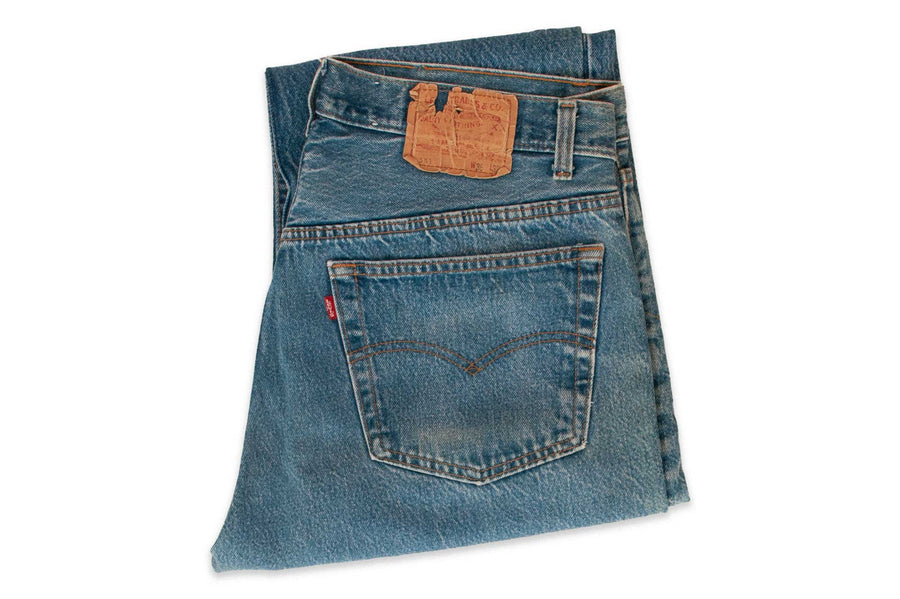 #600 Vintage Levi’s 501 - W35 L27 - Made in USA - 1980’s (#04)