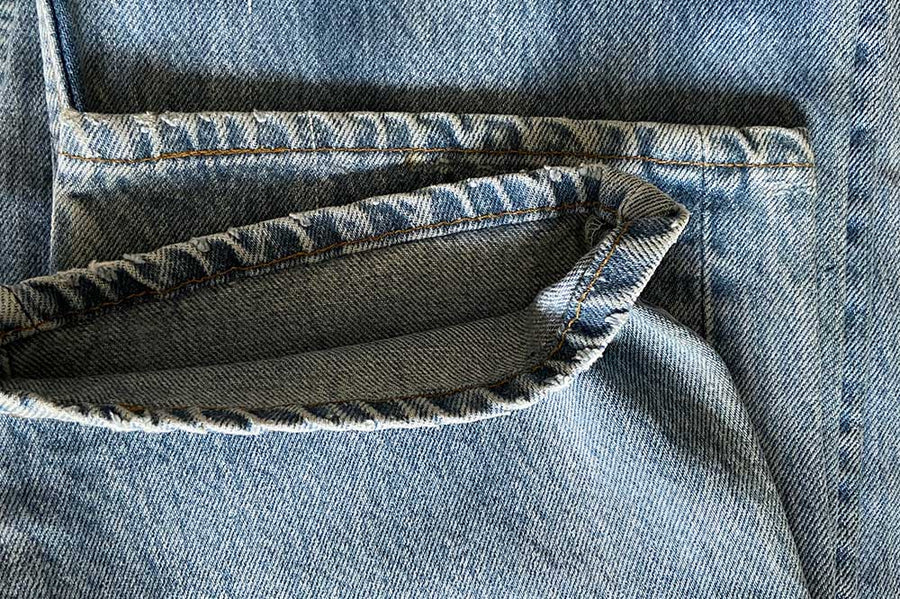 #600 Vintage Levi’s 501 - W32 L32 - Made in USA - 1990’s (#07)