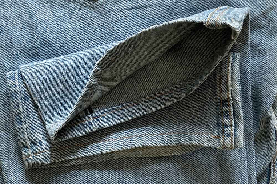 #600 Vintage Levi’s 501 - W35 L28 - Made in USA - 1980s (#09)