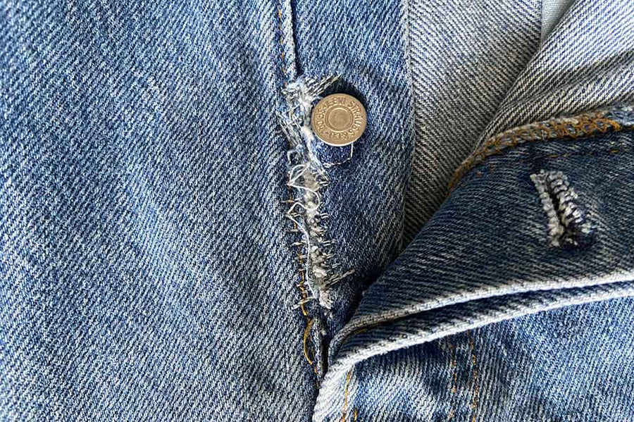 #600 Vintage Levi’s 501 - W34 L29 - Made in USA - 1990’s (#15)