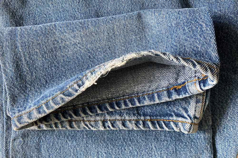 #600 Vintage Levi’s 501 - W34 L29 - Made in USA - 1990’s (#15)