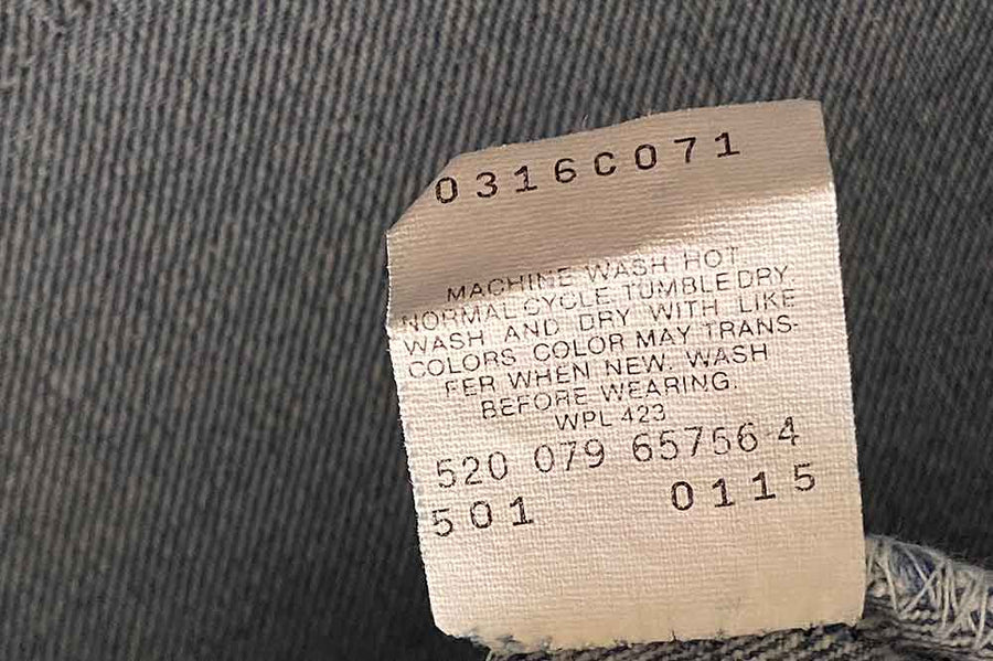 #600 Vintage Levi’s 501 - W34 L29 - Made in USA - 1990’s (#15)