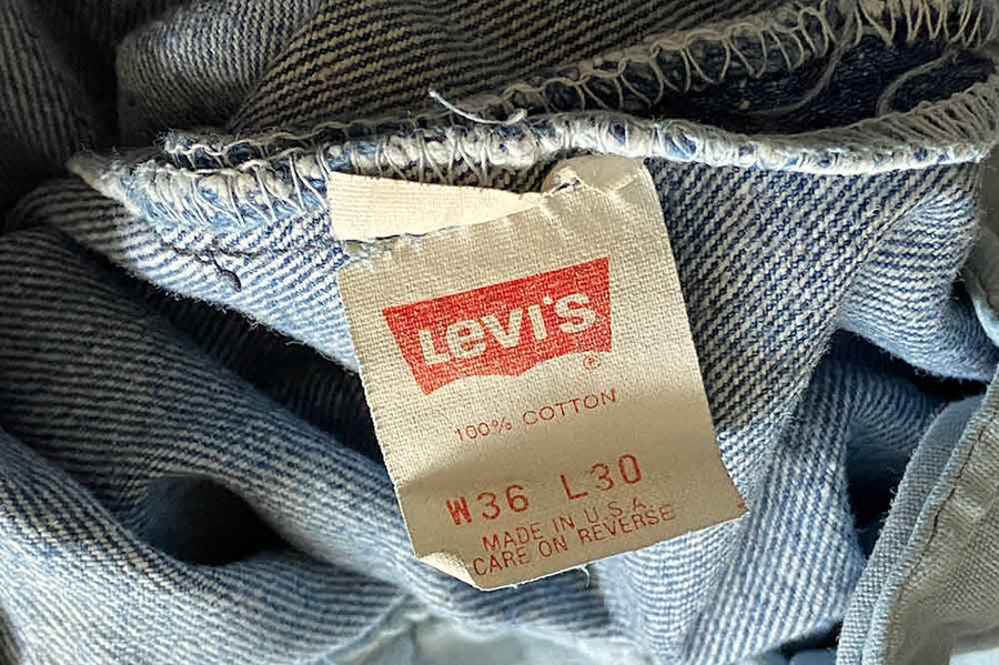 #600 Vintage Levi’s 501 - W34 L29 - Made in USA - 1990’s (#15)