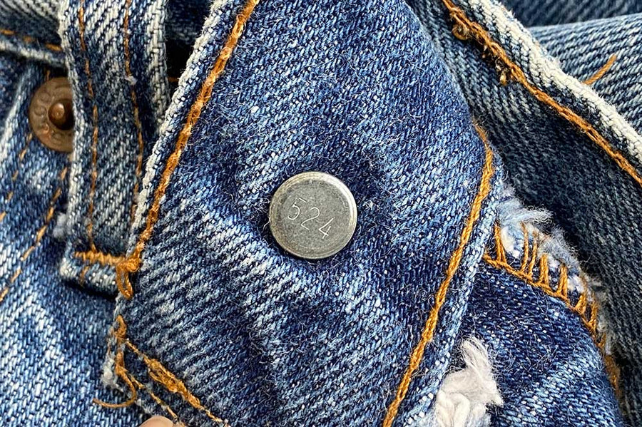 #600 Vintage Levi’s 501 - W26.5 L30.5 - Redline Selvedge - 1970’s (#40)