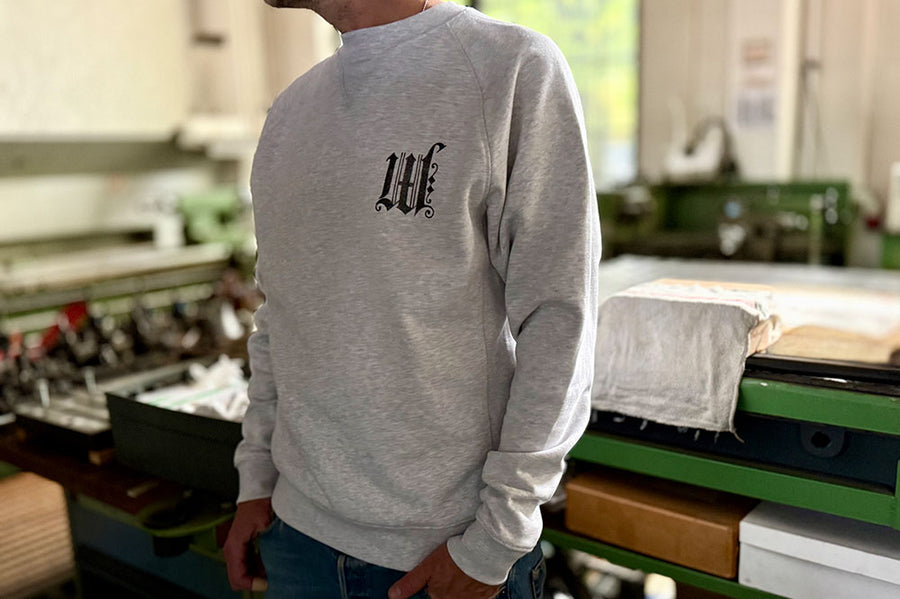 #210 - Men’s Sweater W877 Woodtype