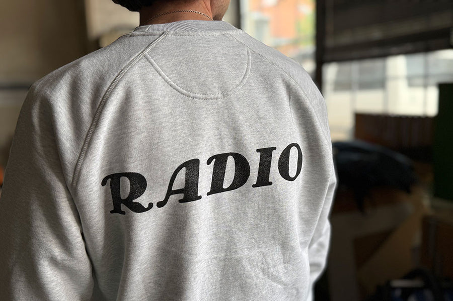 #211 - Men’s Sweater Radio Woodtype