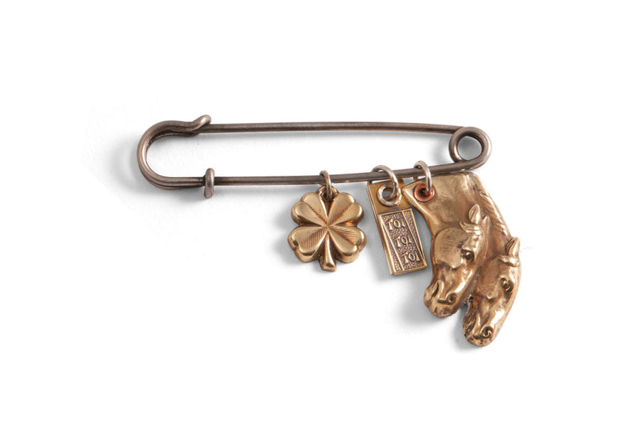 #500 - Brooch Needle Luck - one of one