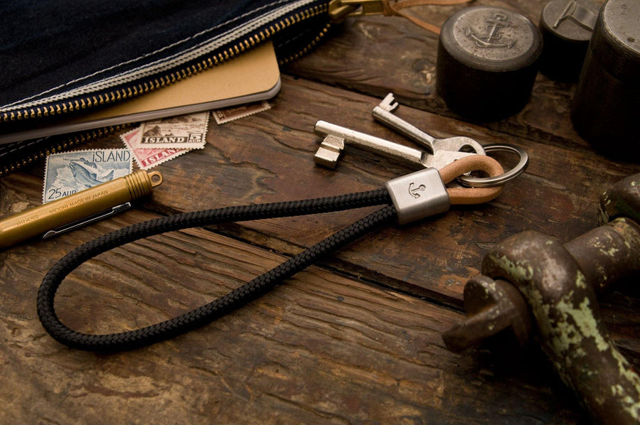 #117 - Keychain anchor sailing rope black - 877 Workshop