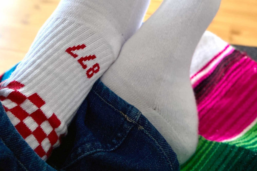#184 - Men's Checkered Socks red