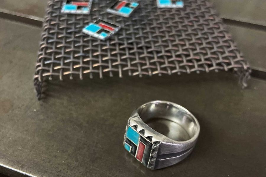 #033 - Signet Ring Enamel