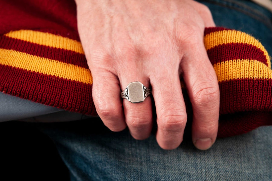 #025 - Signet Ring Deco