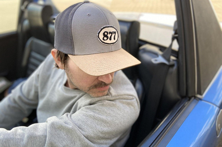 #200 - Basecap Trucker Cap Racing Number grey beige - 877 Workshop