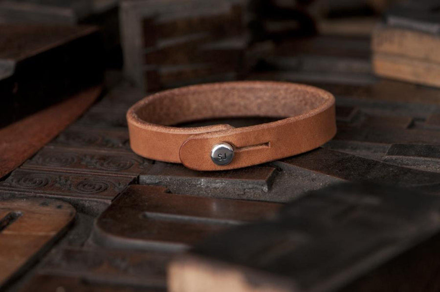 #178 - Men’s bracelet saddle tan leather - 877 Workshop