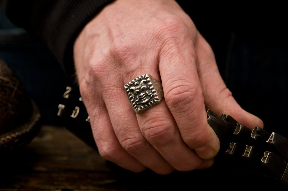 048 - Signet Ring Demon– 877 Workshop
