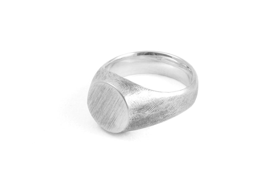 #005 - Signet Ring Circle - 877 Workshop