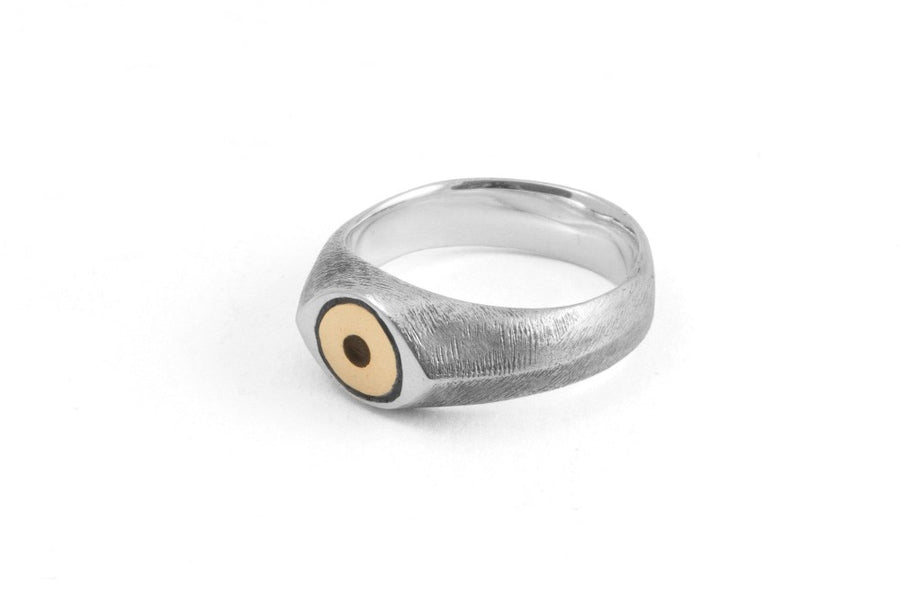 #010 - Signet Ring Iris - 877 Workshop