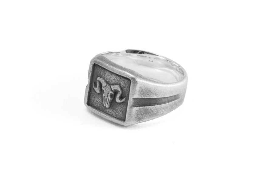 #020 - Signet Ring Aries - 877 Workshop